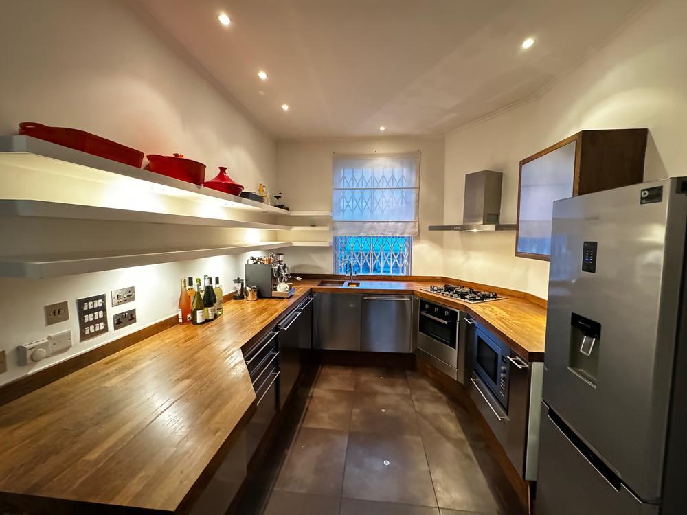 Kitchen with Stainless Steel units and Teak Worktops inc Appliances. Available for collect 5.1.24. London