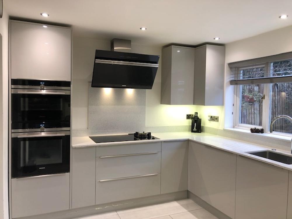 Bespoke Kitchen with Siemens appliances and Granite worktops
