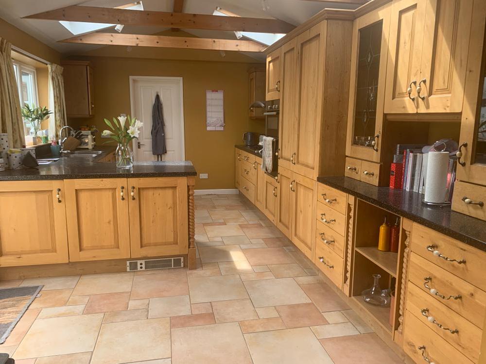Bespoke Wooden Kitchen with Granite 7 Appliances. Available 25 & 26 July. Salisbury