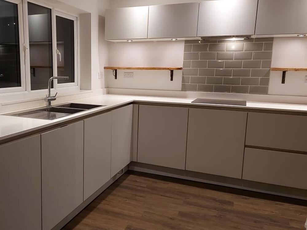 SieMatic Kitchen & Appliances with Quartz. Wokingham,  Surrey.Buyer to Remove Feb 2023. REDUCED