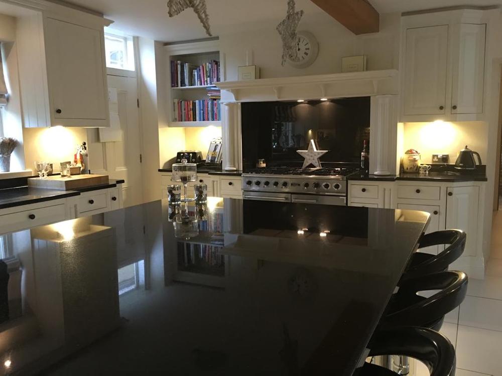 Bespoke Mereway Kitchen with Appliances & Granite. Hull, Yorkshire. Ready to collect. HU12