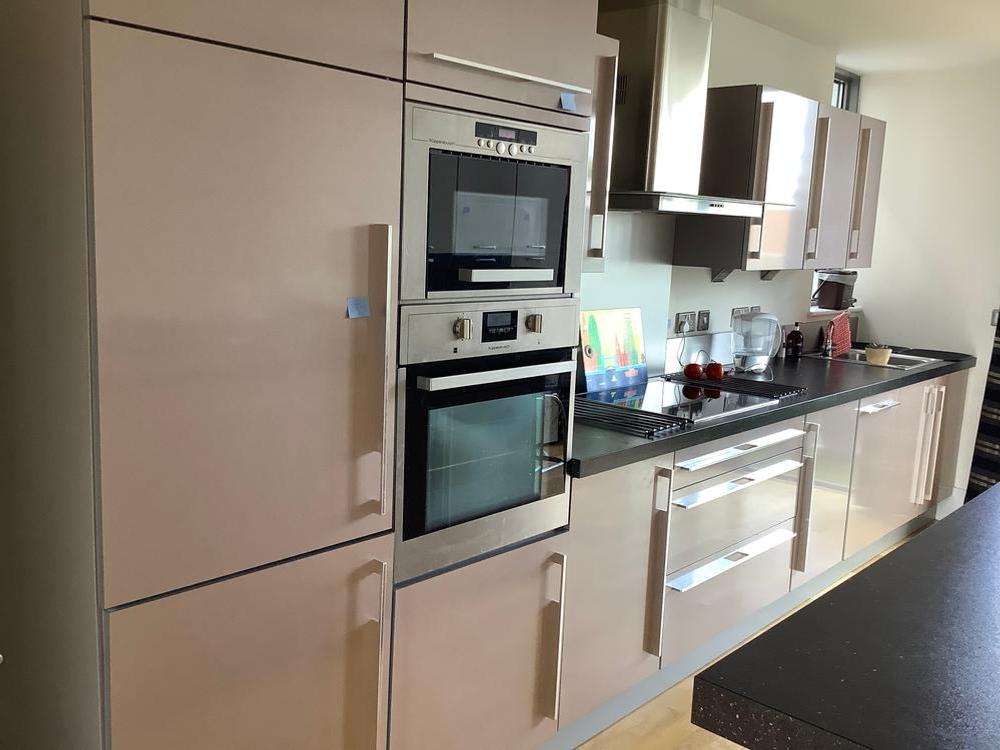 Nolte Kitchen with Appliances & Laminate Worktops. N London