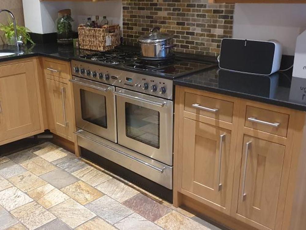 Shaker Kitchen with Granite & Appliances in Leeds